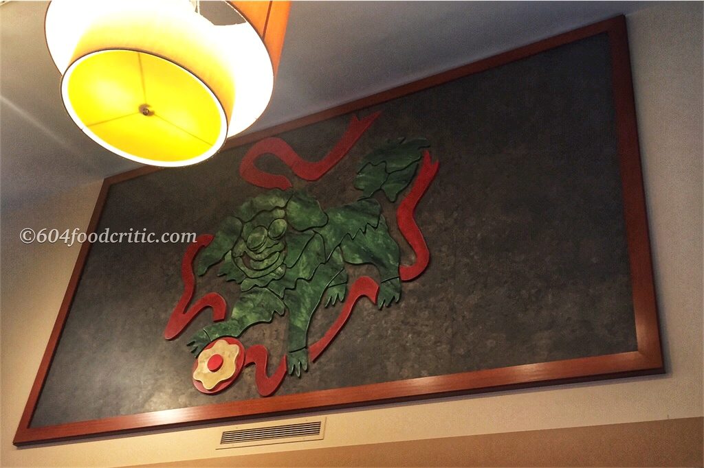 Kirin Restaurant Jade Decor