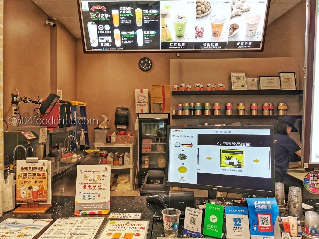 Comebuy Bubble Tea cashier counter