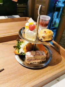 Hanlin Tea House formule afternoon tea stand