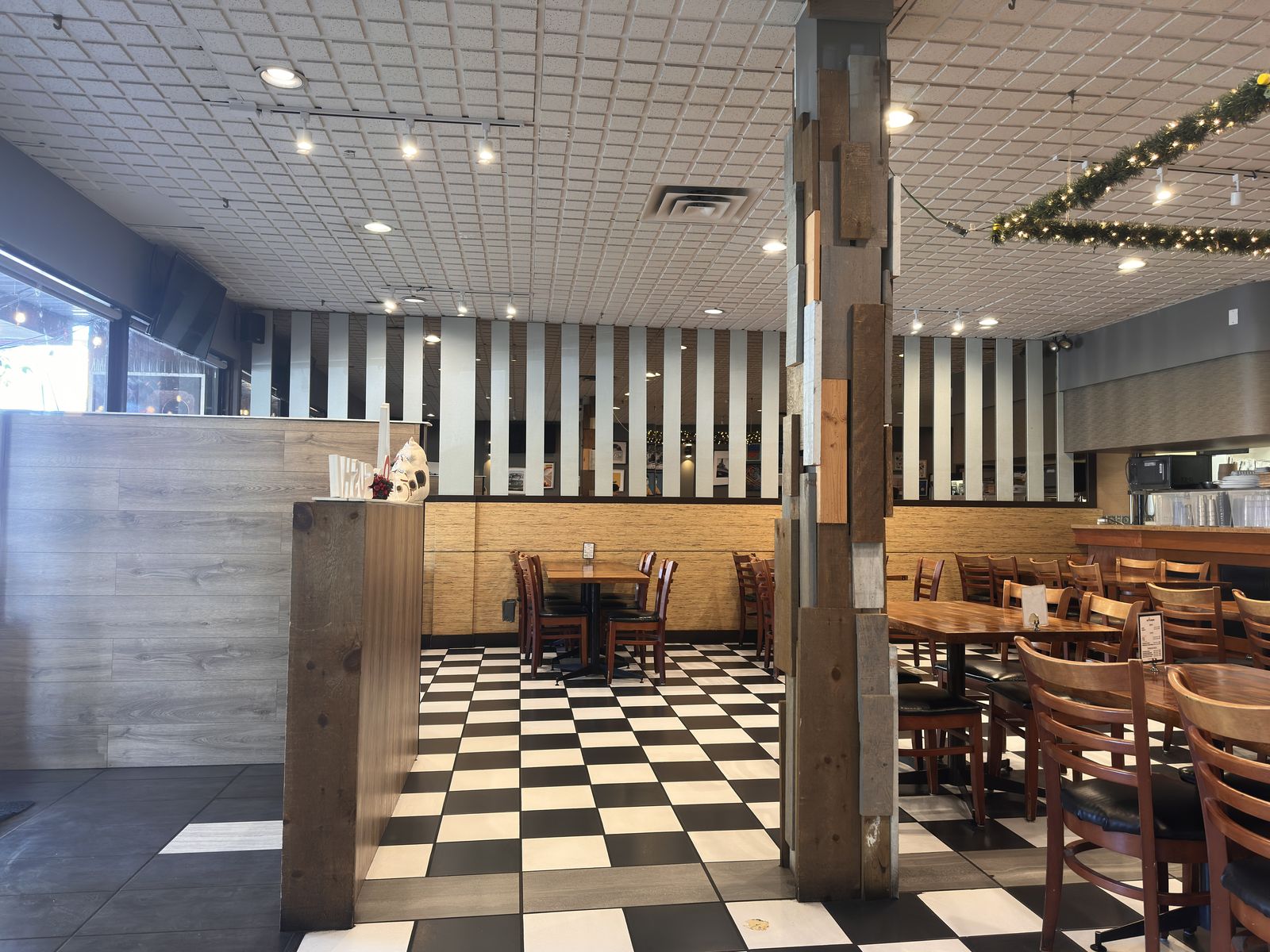 Good Sushi interior toward the windows