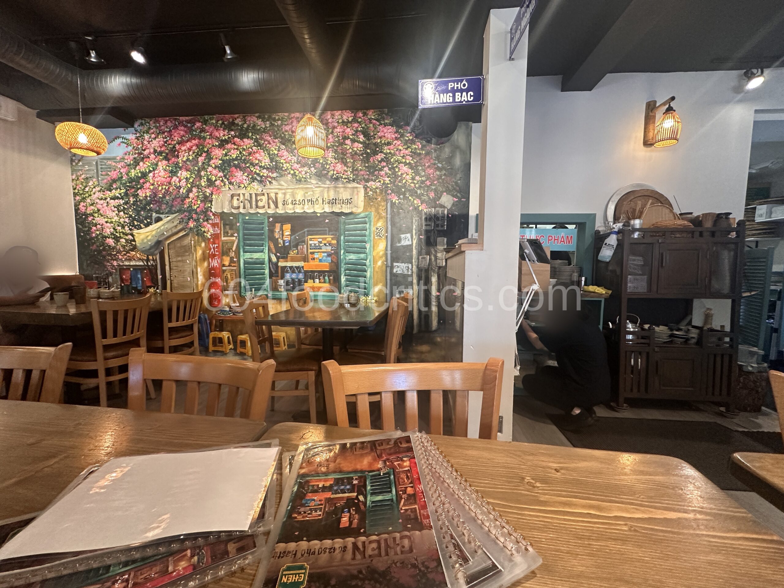Dining room mural at CHÉN
